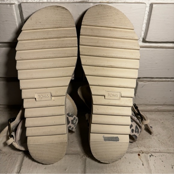 TOMS Womens Sidney Tread Snow Leopard Print Ankle Athletic Sandals Casual 7.5 - Picture 6 of 9